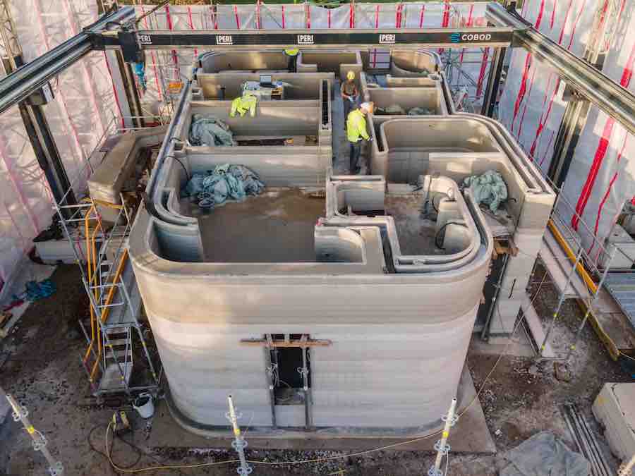 コンクリートで印刷されている様子。コンクリートの建築物をスライスした断面図を見るのは新鮮。