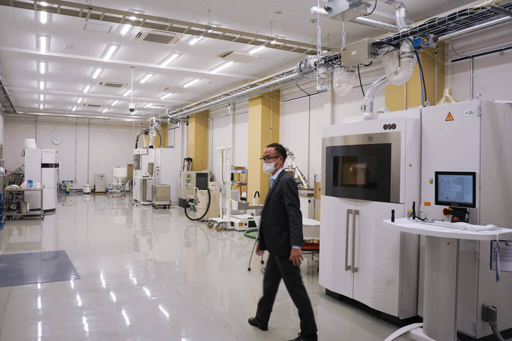 八十島プロシード EOS社製の3Dプリンターが設置されている造形室