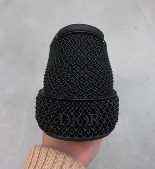 3Dプリントブーツを後ろから撮影したビジュアル 出典:Thibo-Denis氏のInstagram