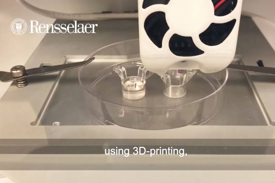 毛包を3Dプリントするようす