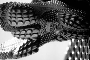 PUMAのリバイバルされたMostroスニーカー